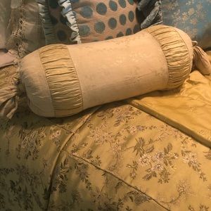 Beautiful pale yellow Bella Notte pillow